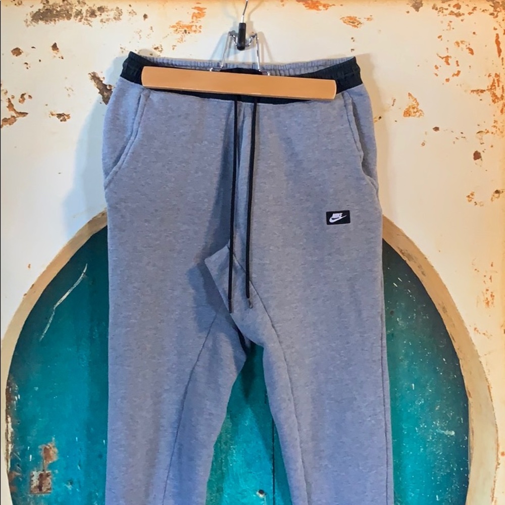 2/$35 😍 Nike sweats